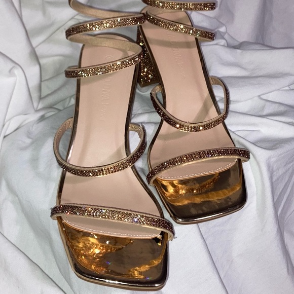 WILD DIVA LOUNGE Gold Stone Embellished SUPER CUTE/SEXY Ankle Wrap Heels - Picture 4 of 13